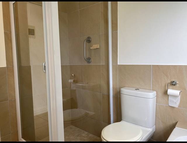 2 BEDROOM TOWNHOUSE TO LET IN PALM LAKES ESTATE